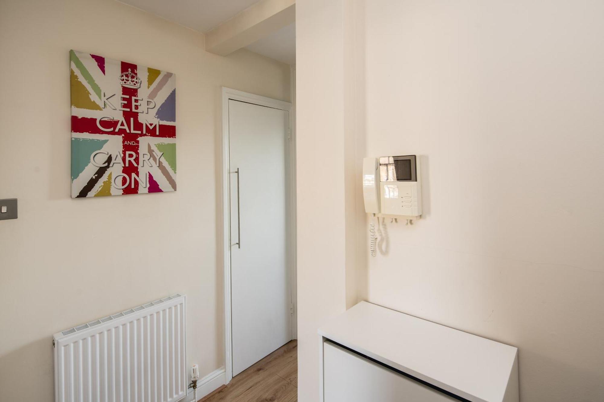 דירות לונדון Superb 1Bd Flat In The Heart Of Camden Town מראה חיצוני תמונה